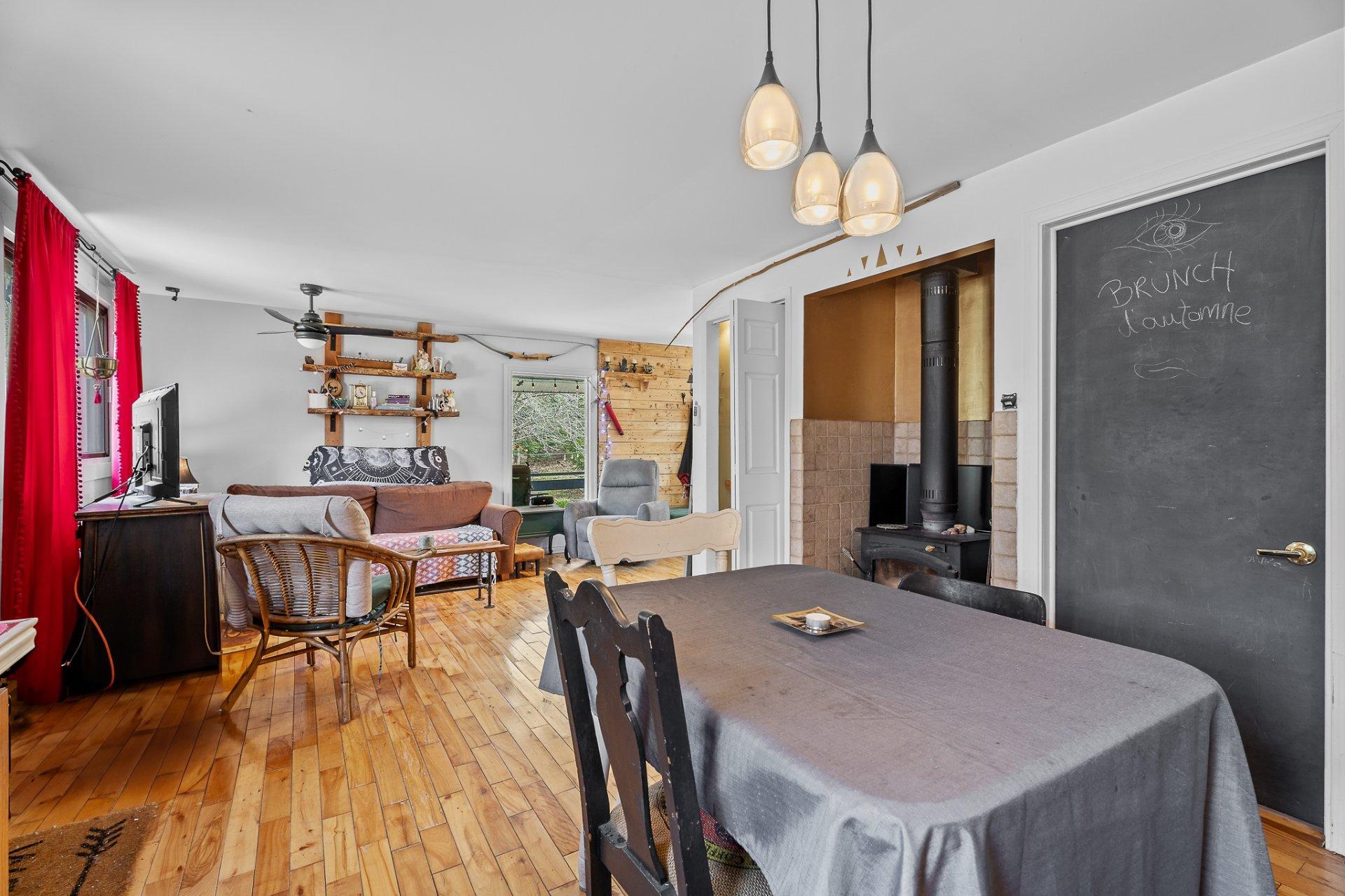 









240


Ch. Laporte

,
Saint-Adolphe-d'Howard,




QC
J0T2B0

