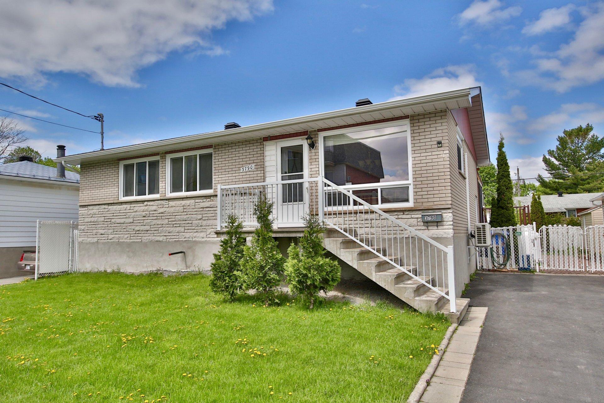 









3790


Rue Rocheleau

,
Longueuil (Saint-Hubert),




QC
J3Y4T9

