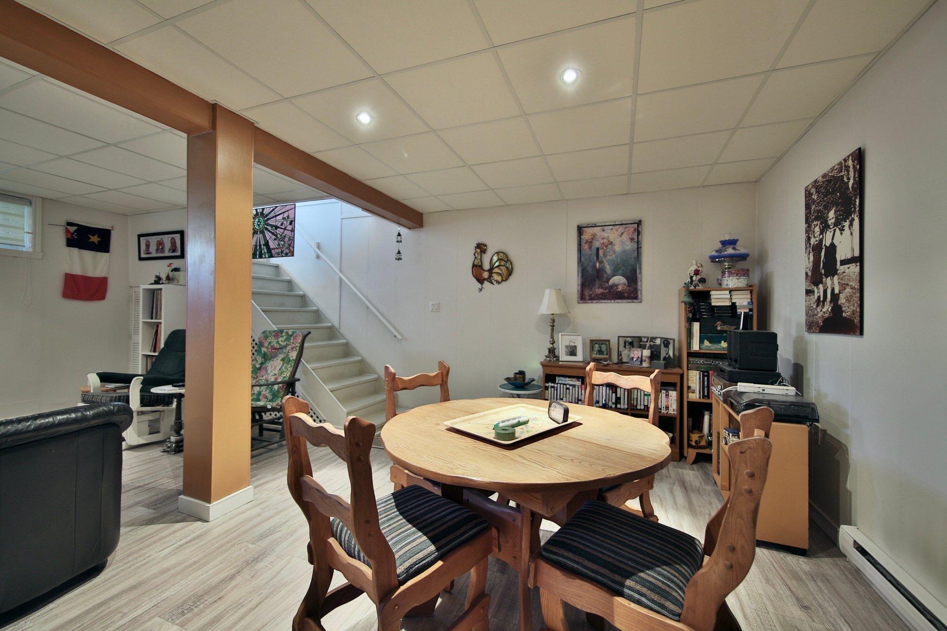 









3790


Rue Rocheleau

,
Longueuil (Saint-Hubert),




QC
J3Y4T9

