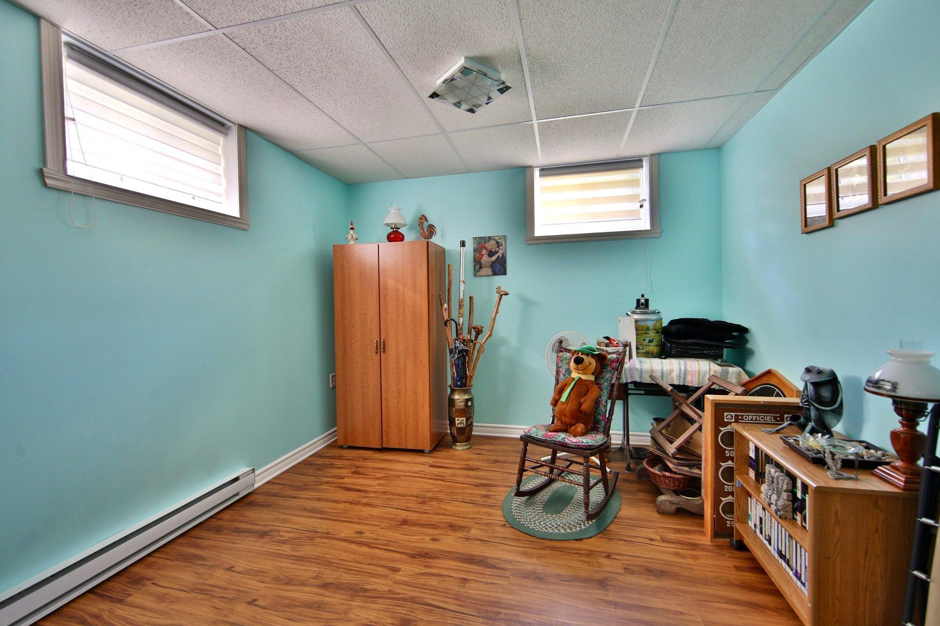 









3790


Rue Rocheleau

,
Longueuil (Saint-Hubert),




QC
J3Y4T9

