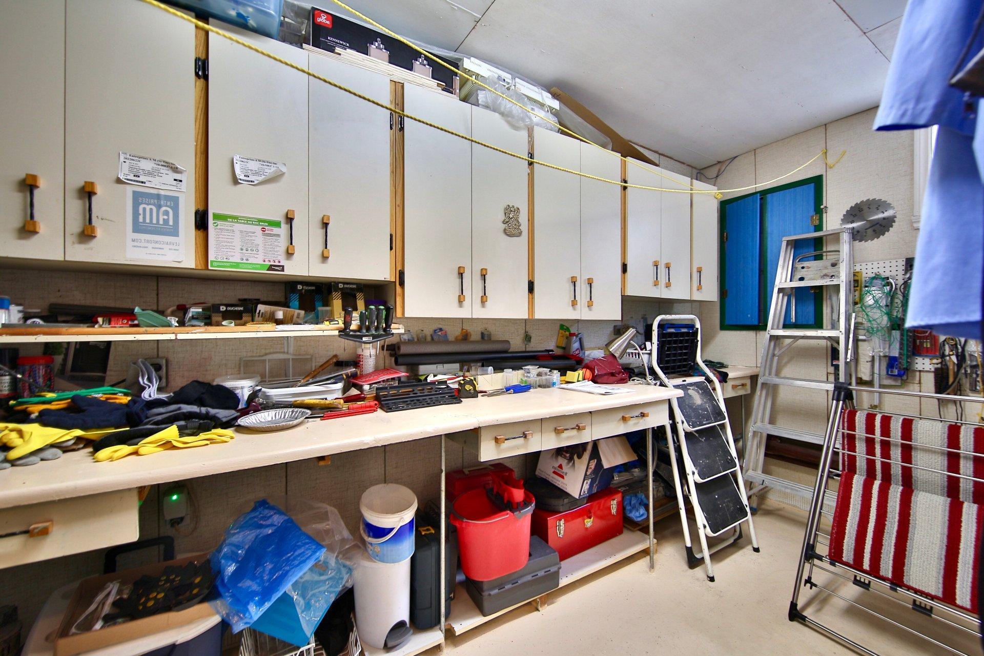 









3790


Rue Rocheleau

,
Longueuil (Saint-Hubert),




QC
J3Y4T9

