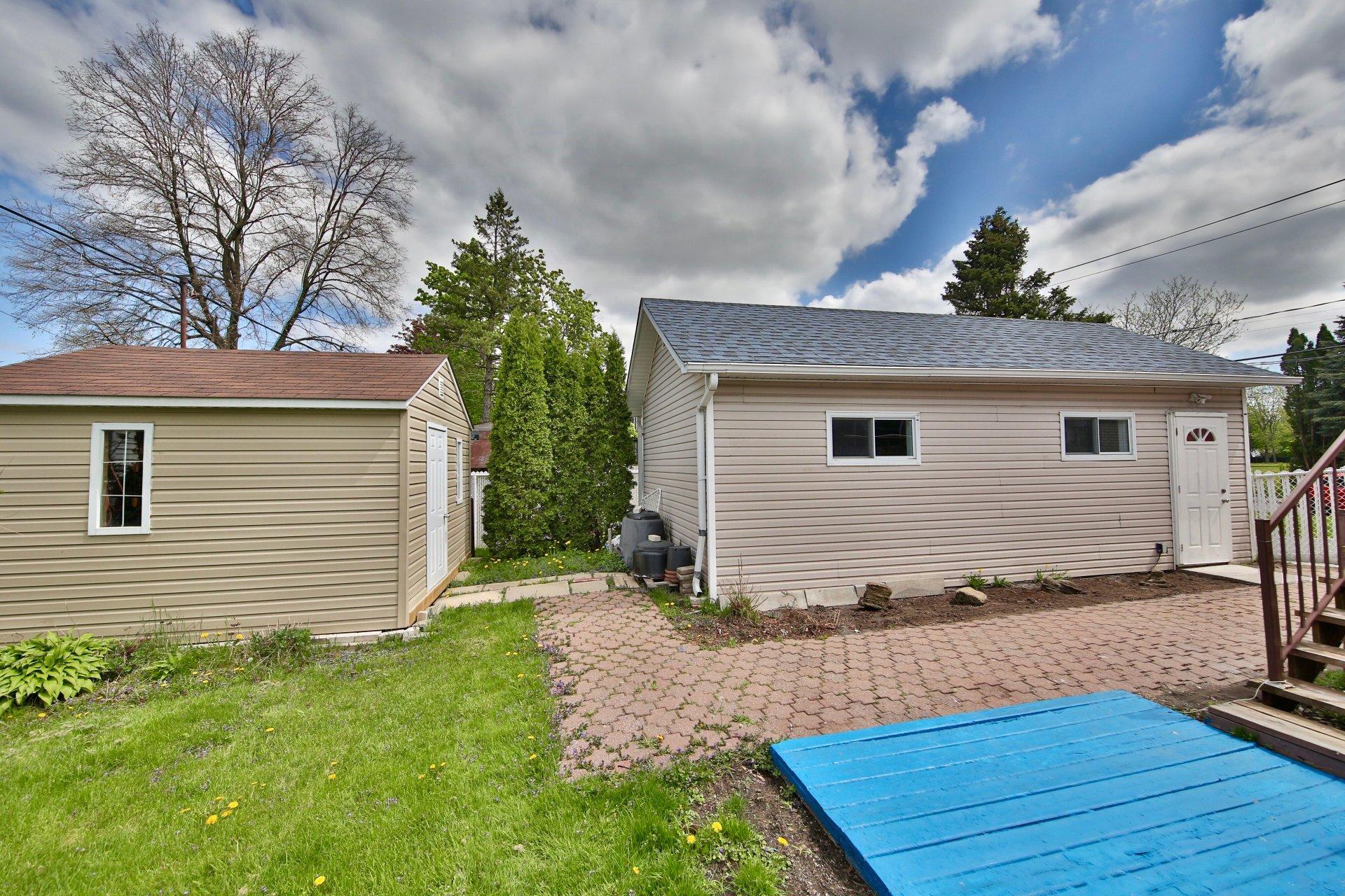 









3790


Rue Rocheleau

,
Longueuil (Saint-Hubert),




QC
J3Y4T9

