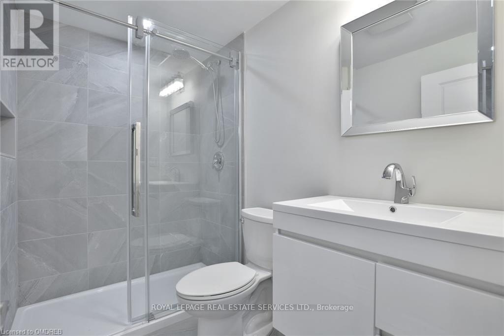 












LOWER - 277 MISSISSAGA STREET

,
Oakville,




Ontario
L6L6J8


