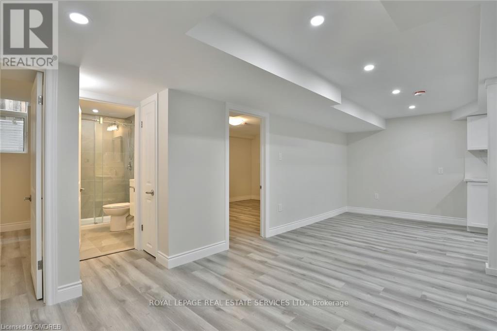 












LOWER - 277 MISSISSAGA STREET

,
Oakville,




Ontario
L6L6J8

