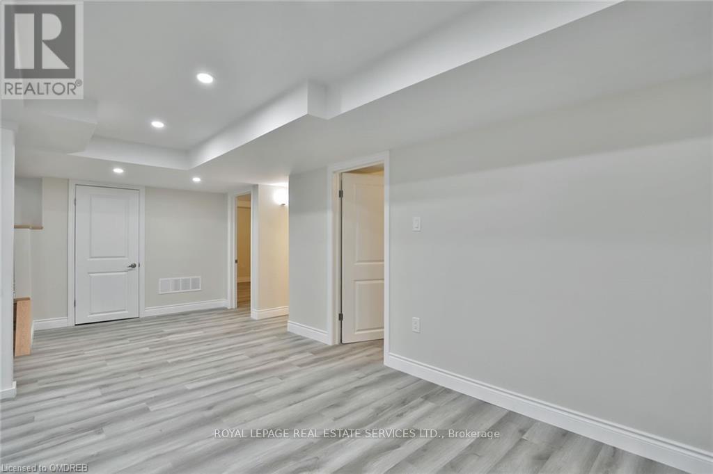 












LOWER - 277 MISSISSAGA STREET

,
Oakville,




Ontario
L6L6J8

