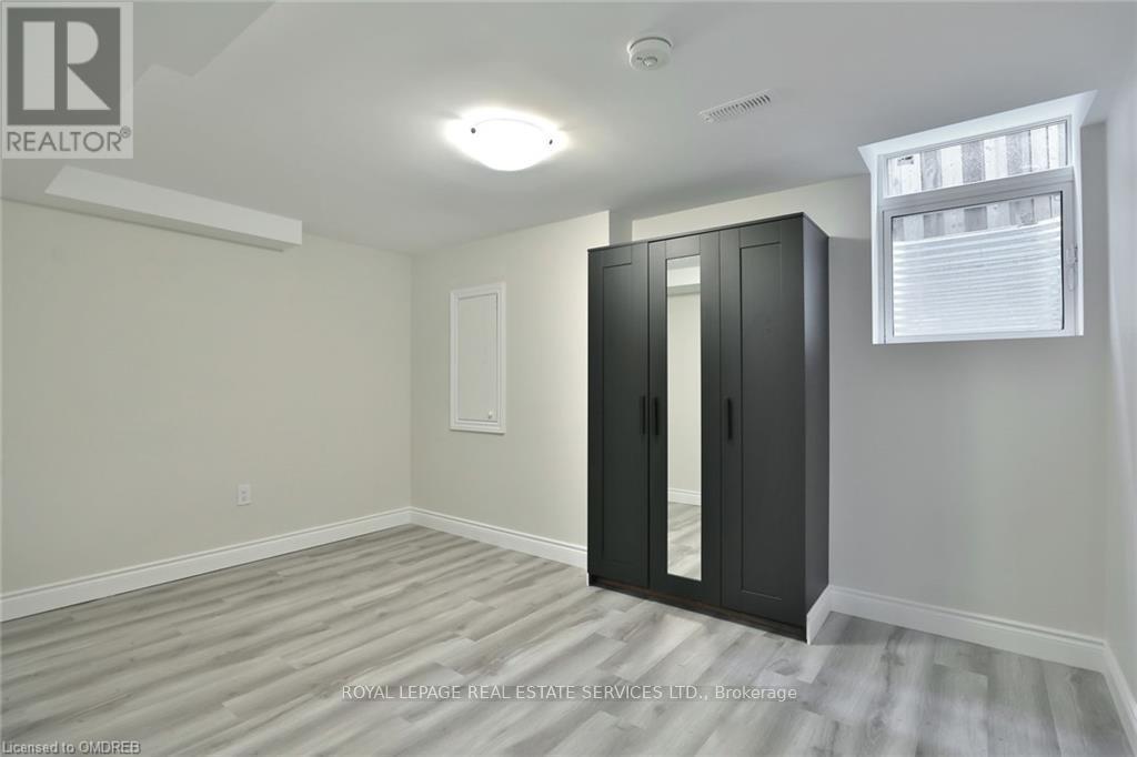 












LOWER - 277 MISSISSAGA STREET

,
Oakville,




Ontario
L6L6J8

