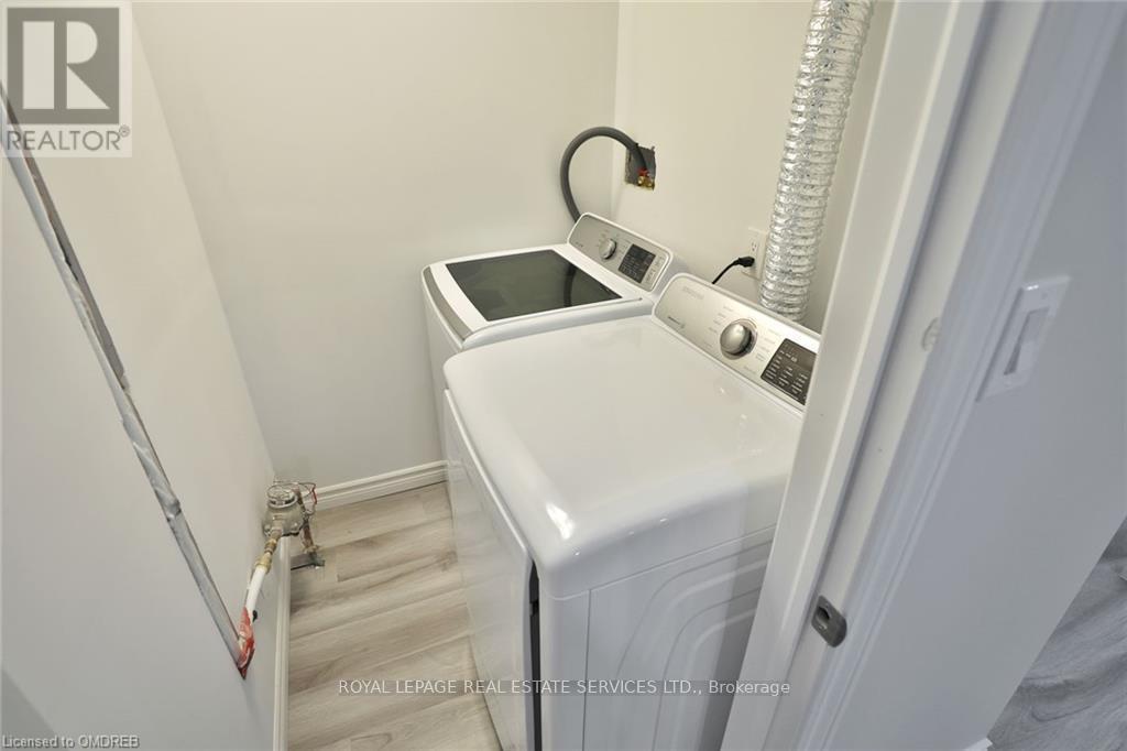 












LOWER - 277 MISSISSAGA STREET

,
Oakville,




Ontario
L6L6J8

