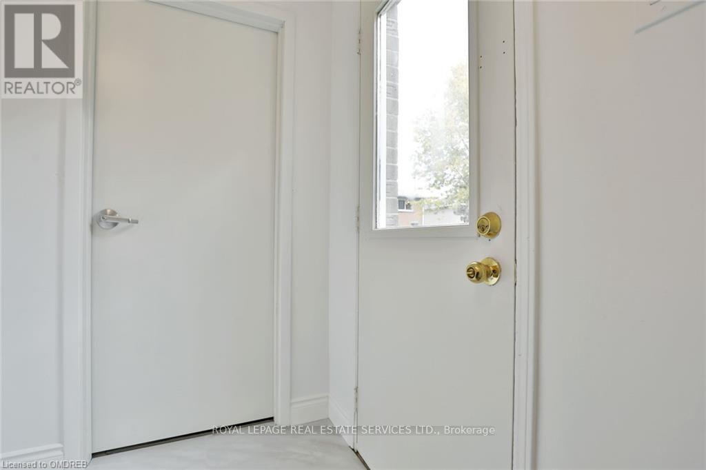 












LOWER - 277 MISSISSAGA STREET

,
Oakville,




Ontario
L6L6J8

