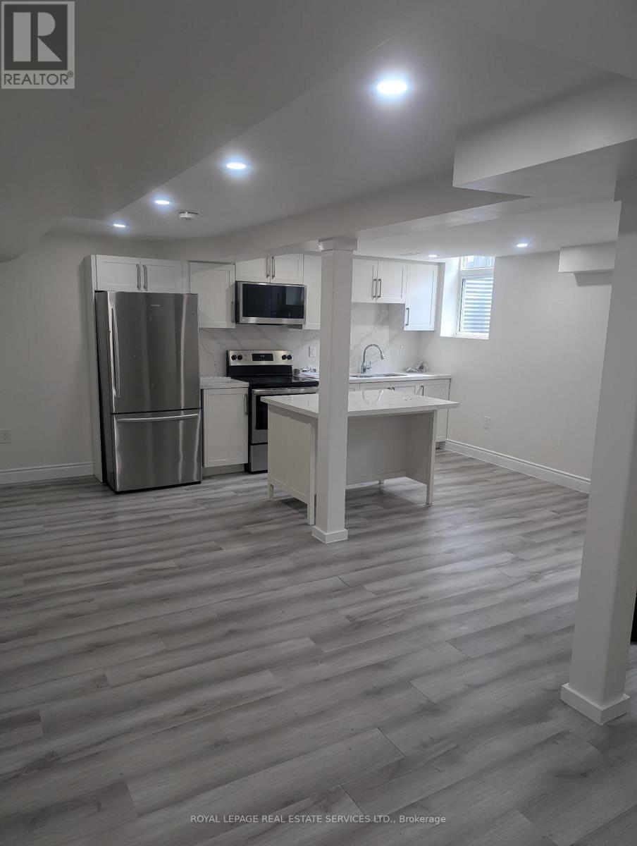 












LOWER - 277 MISSISSAGA STREET

,
Oakville,




Ontario
L6L6J8

