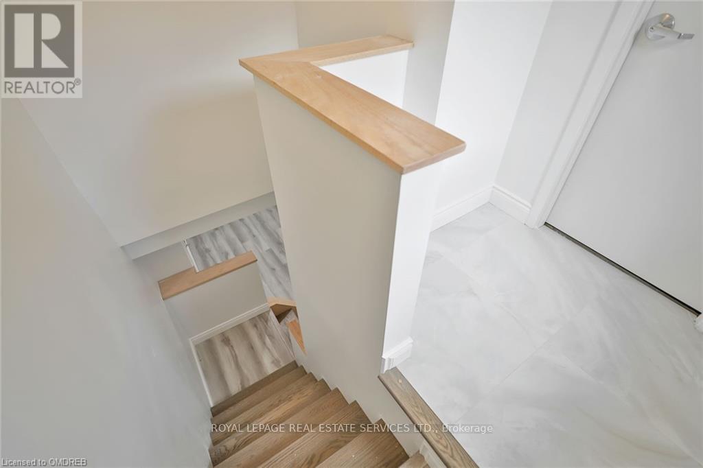 












LOWER - 277 MISSISSAGA STREET

,
Oakville,




Ontario
L6L6J8

