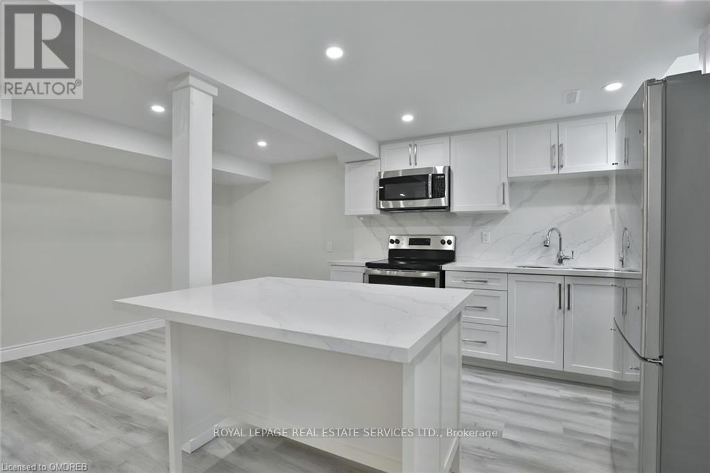 












LOWER - 277 MISSISSAGA STREET

,
Oakville,




Ontario
L6L6J8

