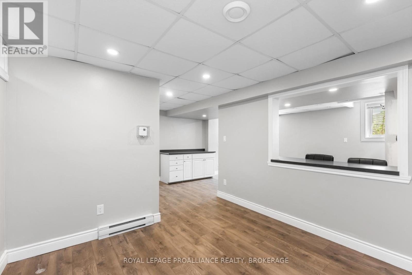 












939 SYDENHAM ROAD

,
Kingston (City Northwest),




Ontario
K7M3L8

