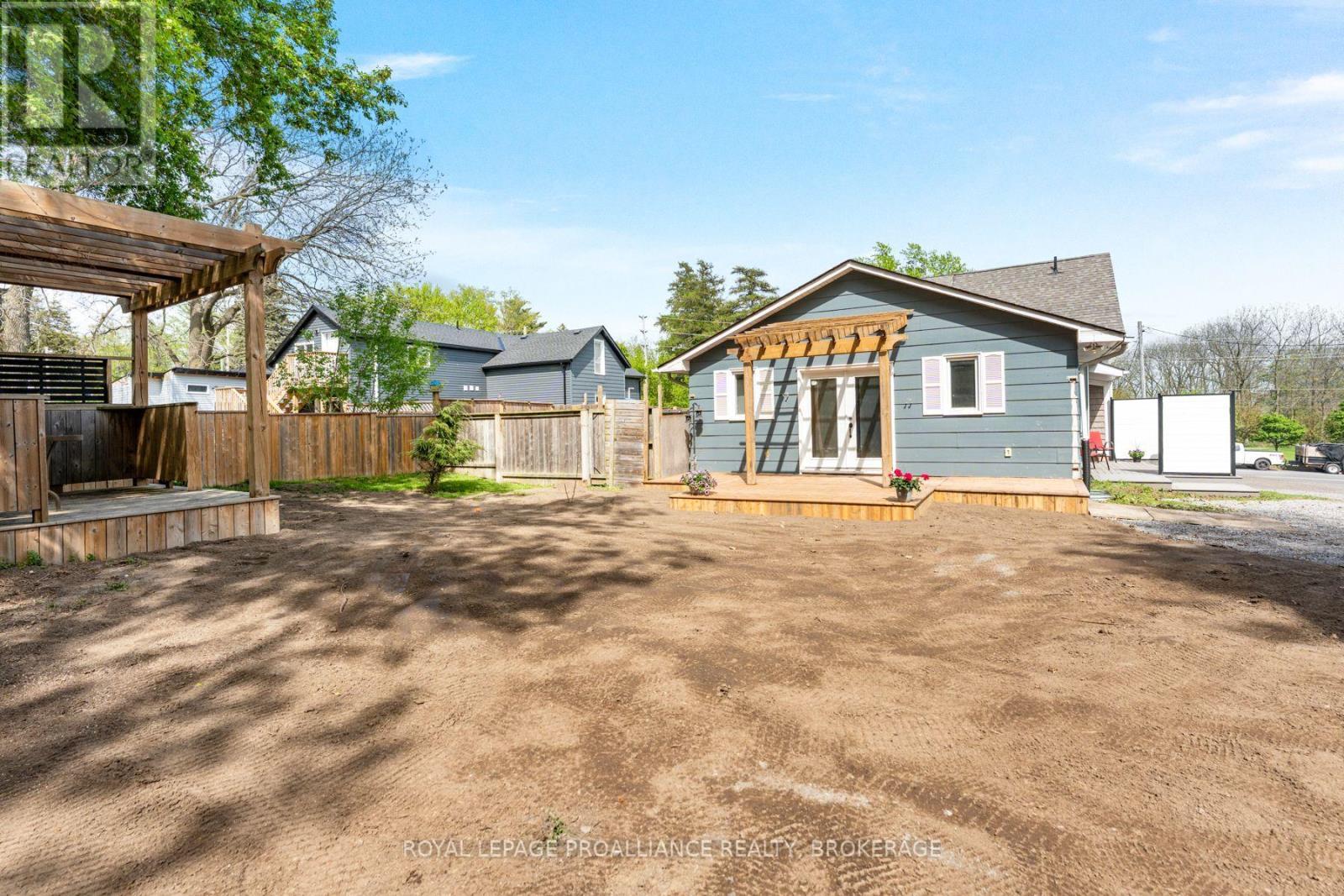 












939 SYDENHAM ROAD

,
Kingston (City Northwest),




Ontario
K7M3L8

