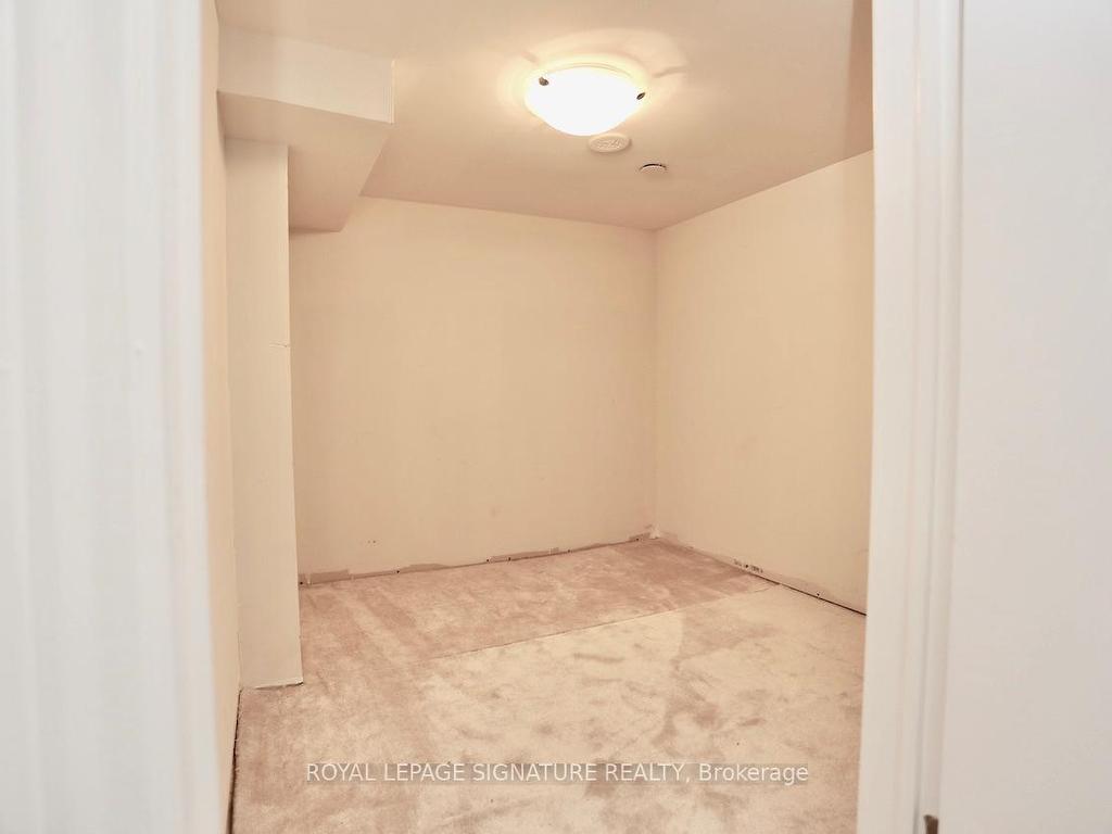 









39


Drewry

Avenue, Th27,
Toronto,




ON
M2M 0B4

