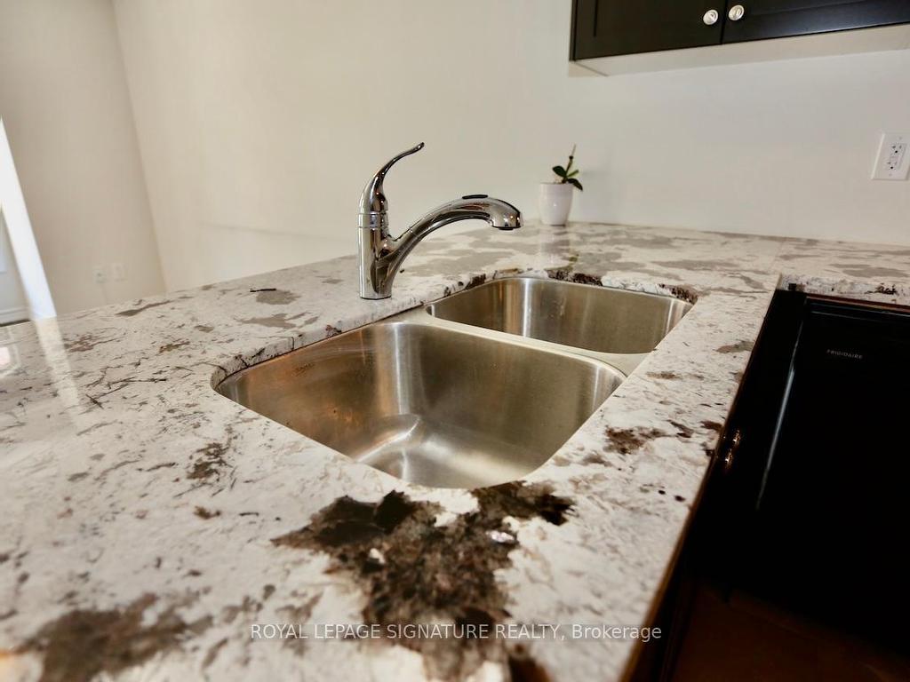 









39


Drewry

Avenue, Th27,
Toronto,




ON
M2M 0B4

