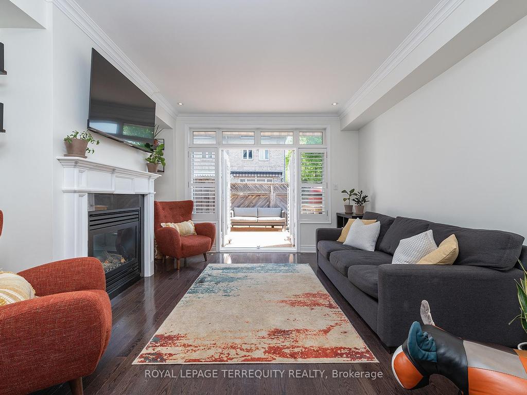 









245


Van Dusen

Boulevard, 8,
Toronto,




ON
M8Z 3J2

