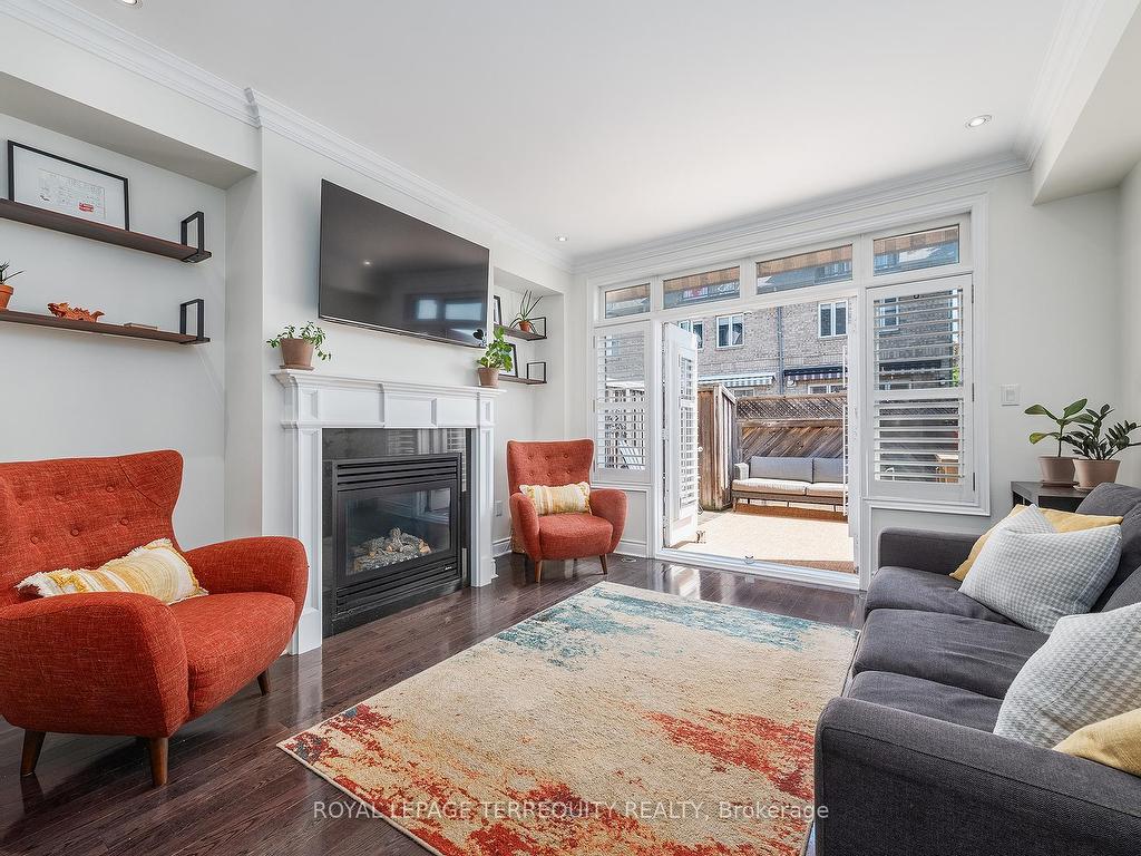 









245


Van Dusen

Boulevard, 8,
Toronto,




ON
M8Z 3J2

