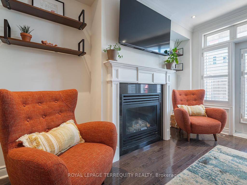 









245


Van Dusen

Boulevard, 8,
Toronto,




ON
M8Z 3J2

