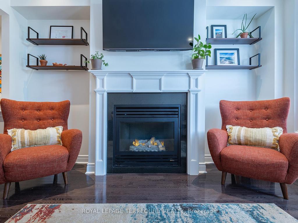 









245


Van Dusen

Boulevard, 8,
Toronto,




ON
M8Z 3J2

