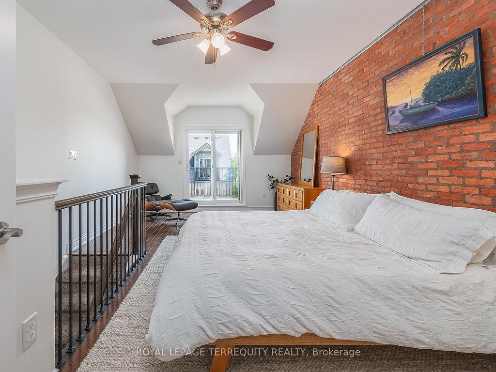 









245


Van Dusen

Boulevard, 8,
Toronto,




ON
M8Z 3J2

