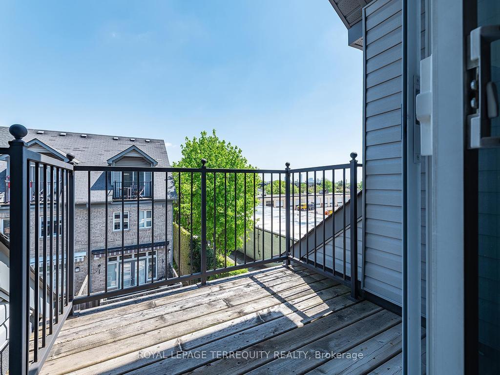 









245


Van Dusen

Boulevard, 8,
Toronto,




ON
M8Z 3J2

