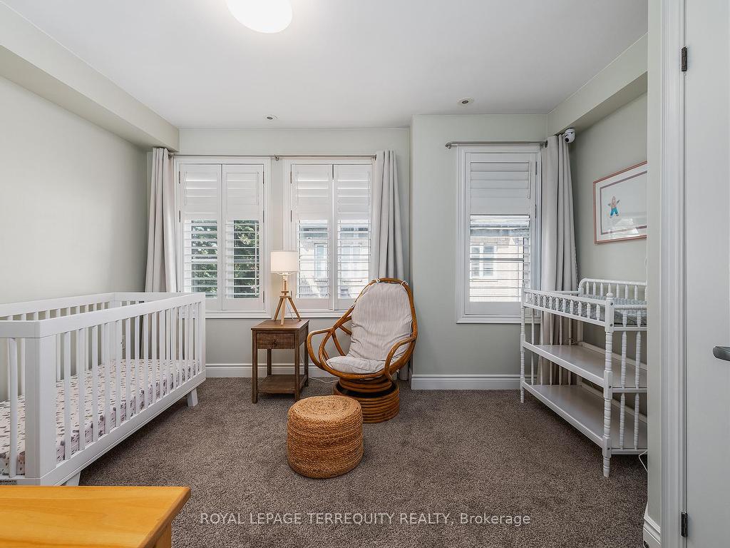 









245


Van Dusen

Boulevard, 8,
Toronto,




ON
M8Z 3J2

