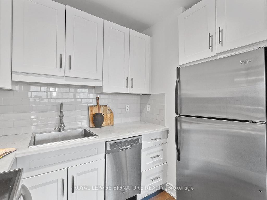 









40


Homewood

Avenue, 2217,
Toronto,




ON
M4Y 2K2

