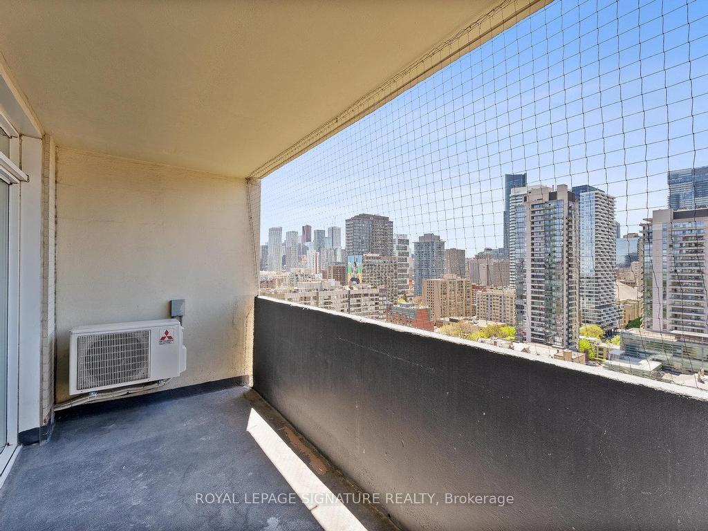 









40


Homewood

Avenue, 2217,
Toronto,




ON
M4Y 2K2

