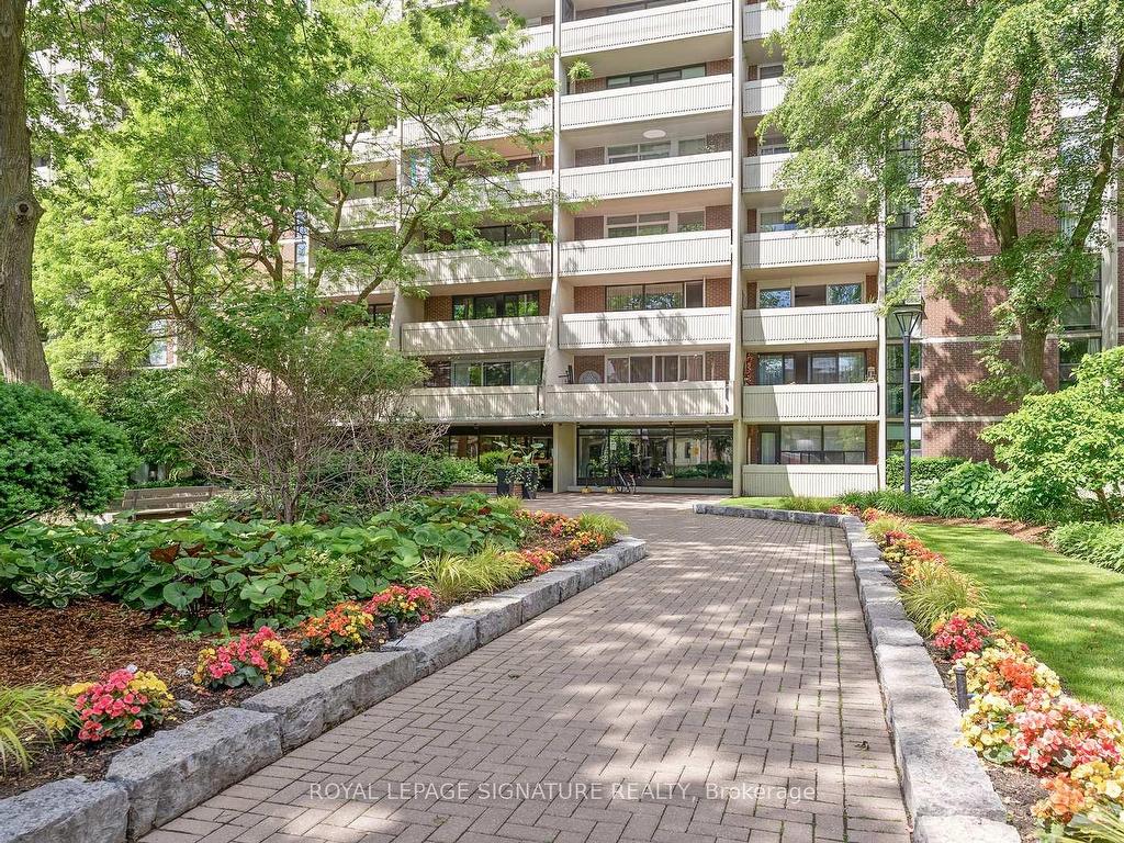 









40


Homewood

Avenue, 2217,
Toronto,




ON
M4Y 2K2

