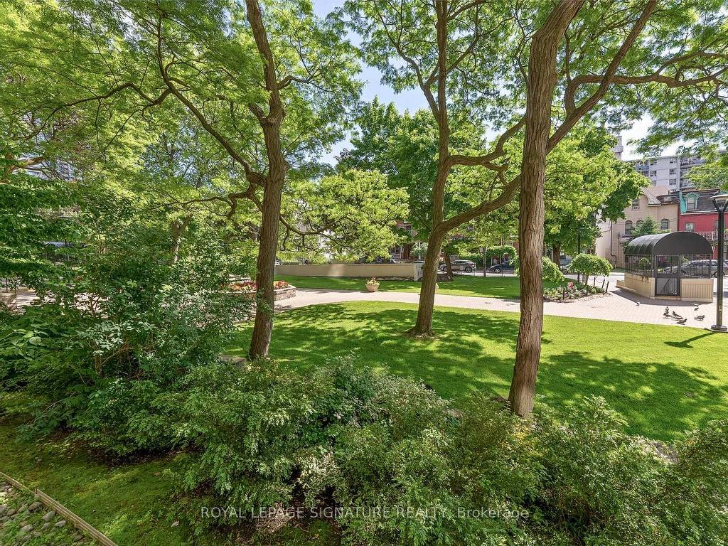 









40


Homewood

Avenue, 2217,
Toronto,




ON
M4Y 2K2

