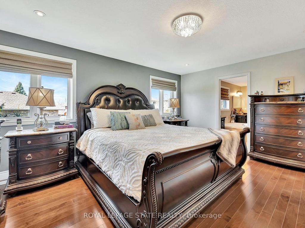 









3


Rianna

Court,
Hamilton,




ON
L9B 0G3

