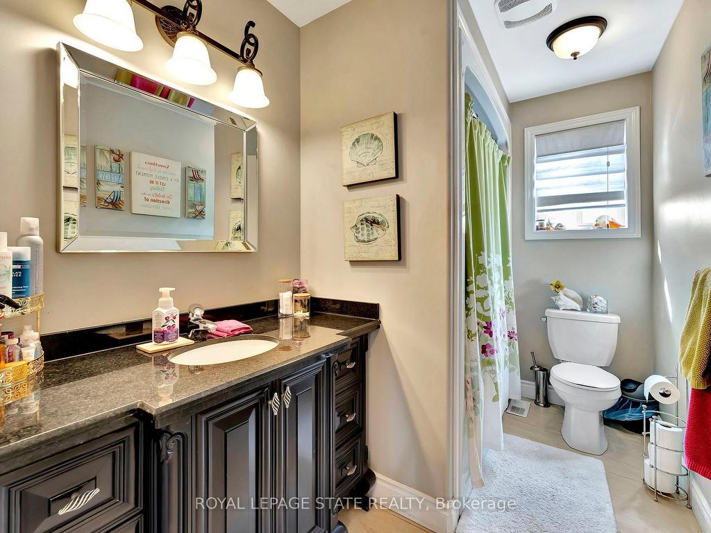









3


Rianna

Court,
Hamilton,




ON
L9B 0G3

