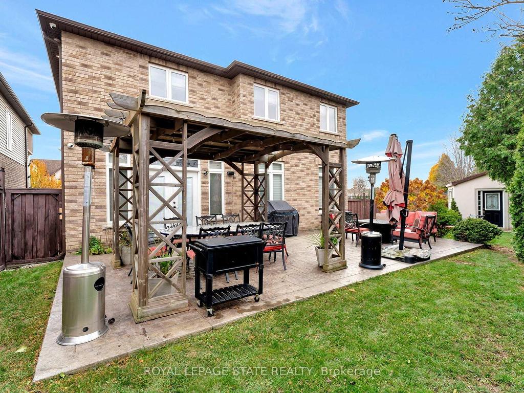 









3


Rianna

Court,
Hamilton,




ON
L9B 0G3

