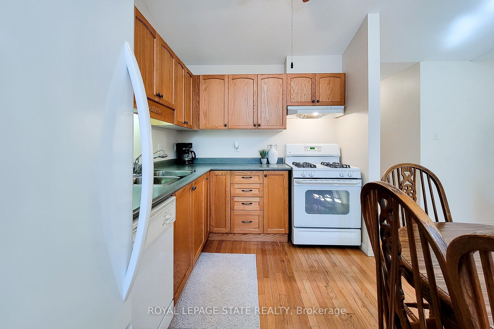 









751


Rymal

Road West, 22,
Hamilton,




ON
L9B 2Y3

