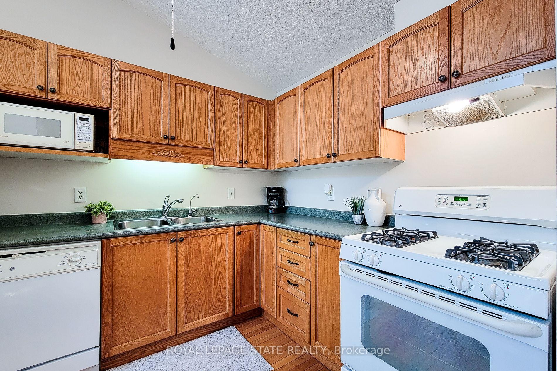 









751


Rymal

Road West, 22,
Hamilton,




ON
L9B 2Y3

