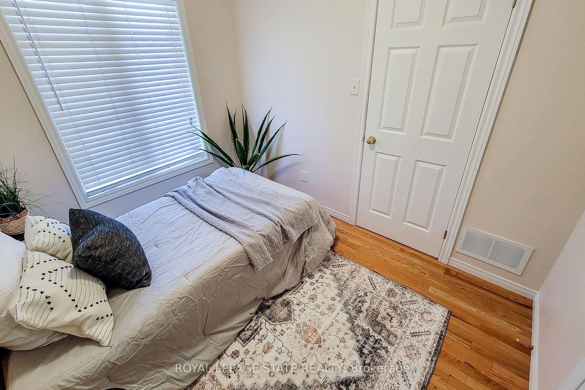 









751


Rymal

Road West, 22,
Hamilton,




ON
L9B 2Y3

