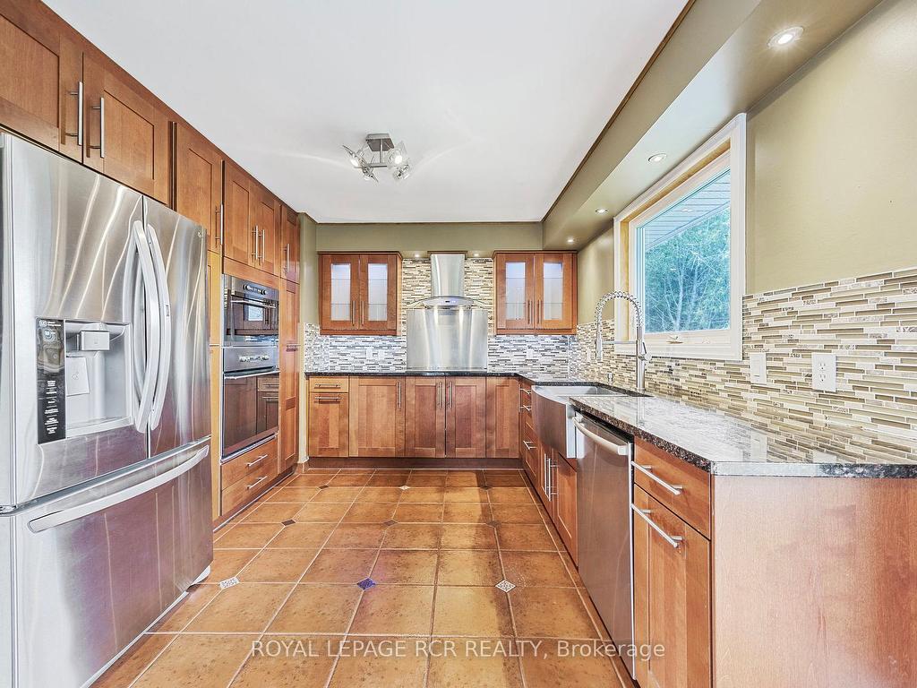 









487072


30th

Side Road,
Mono,




ON
L9V 1G8

