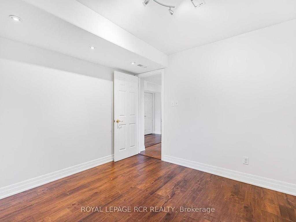 









487072


30th

Side Road,
Mono,




ON
L9V 1G8

