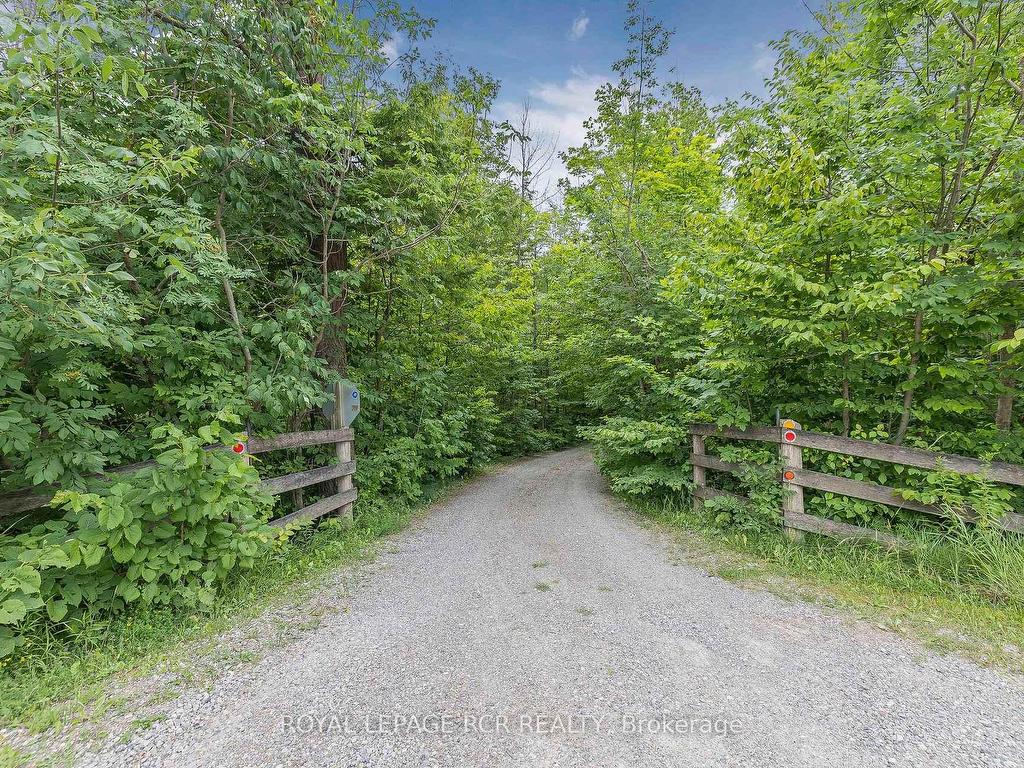 









487072


30th

Side Road,
Mono,




ON
L9V 1G8

