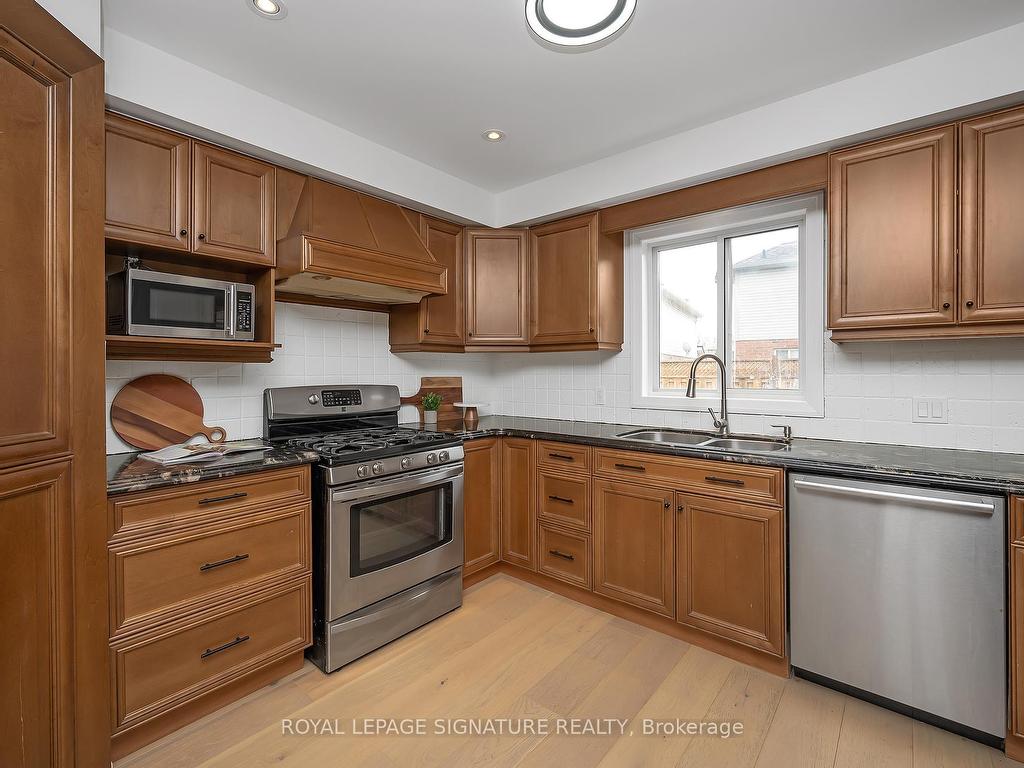 









11


Eric Burke

Court,
Hamilton,




ON
L9A 5J9

