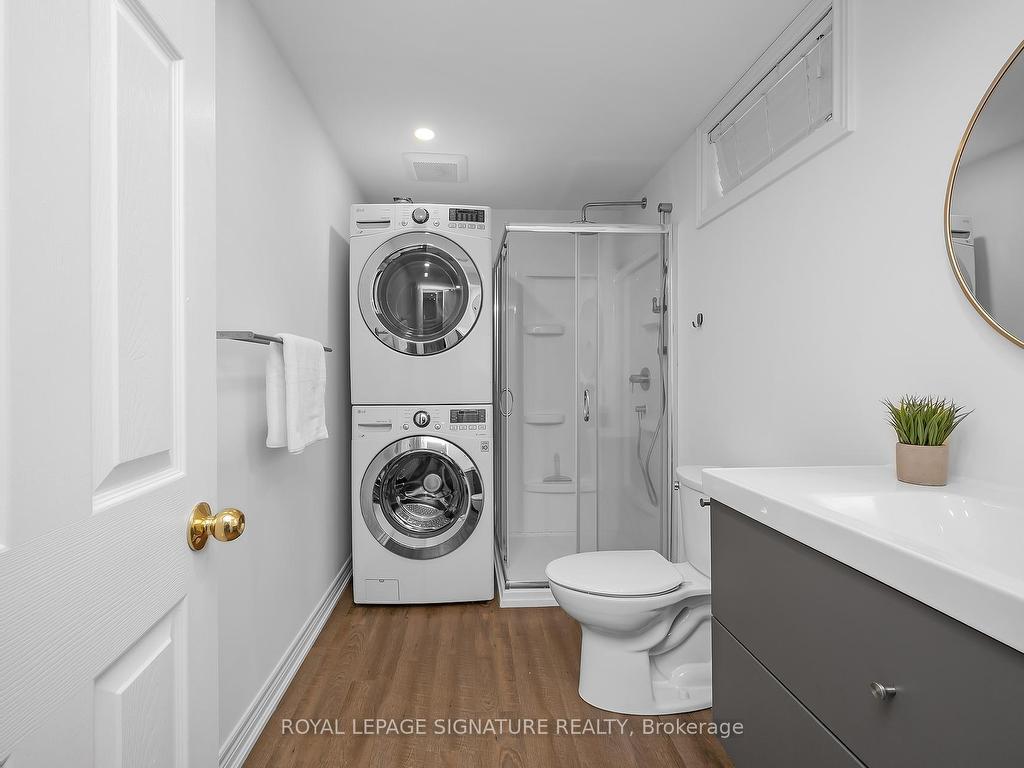 









11


Eric Burke

Court,
Hamilton,




ON
L9A 5J9

