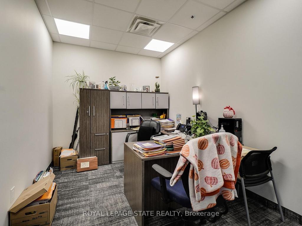 









3485


Harvester

Road, 1,
Burlington,




ON
L7N 3T3


