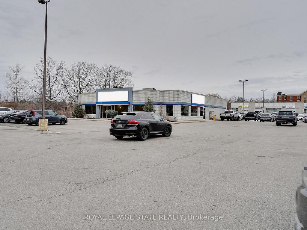 









3485


Harvester

Road, 1,
Burlington,




ON
L7N 3T3

