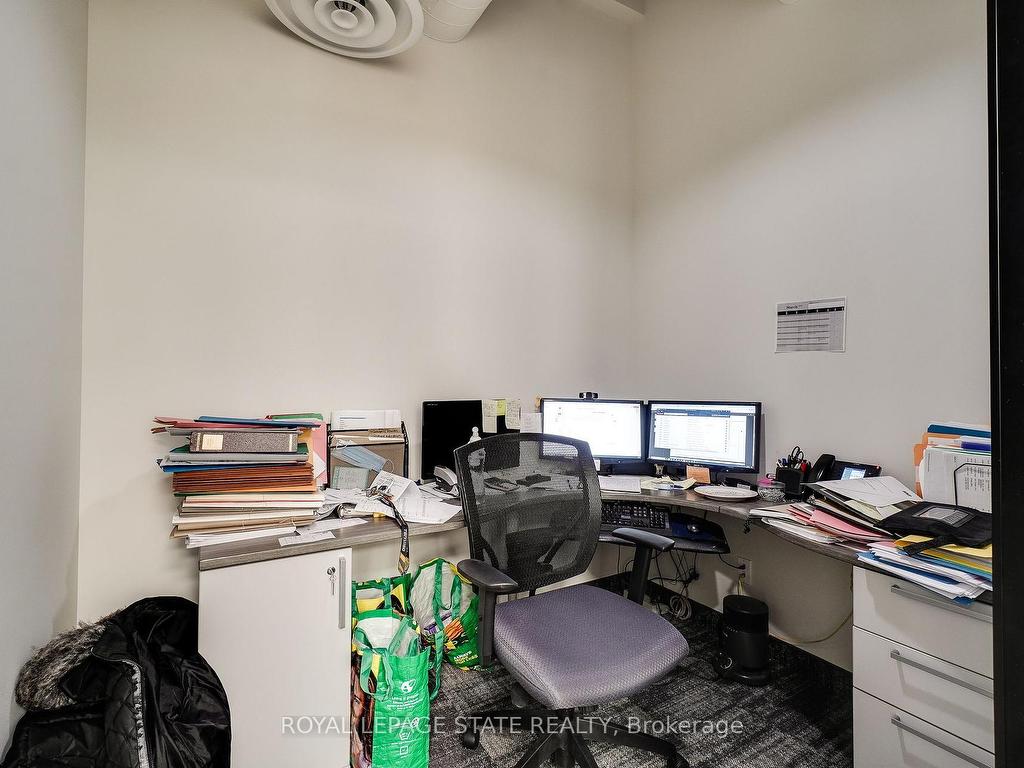 









3485


Harvester

Road, 1,
Burlington,




ON
L7N 3T3

