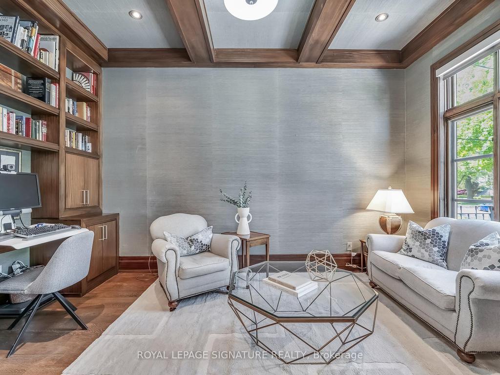 









15


Delavan

Avenue,
Toronto,




ON
M5P 1T2

