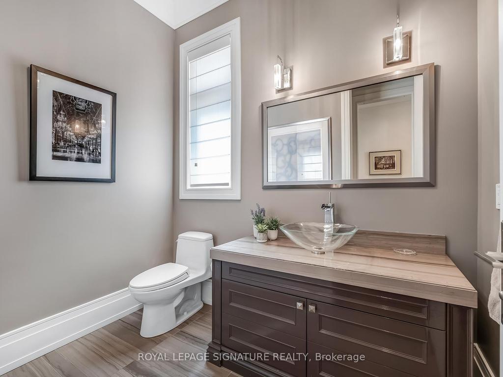 









15


Delavan

Avenue,
Toronto,




ON
M5P 1T2

