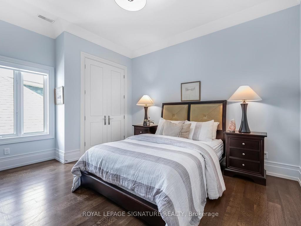 









15


Delavan

Avenue,
Toronto,




ON
M5P 1T2


