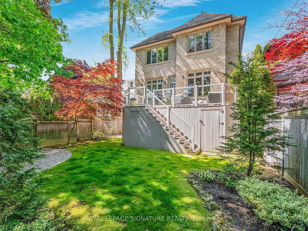 









15


Delavan

Avenue,
Toronto,




ON
M5P 1T2

