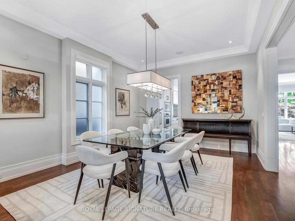 









15


Delavan

Avenue,
Toronto,




ON
M5P 1T2

