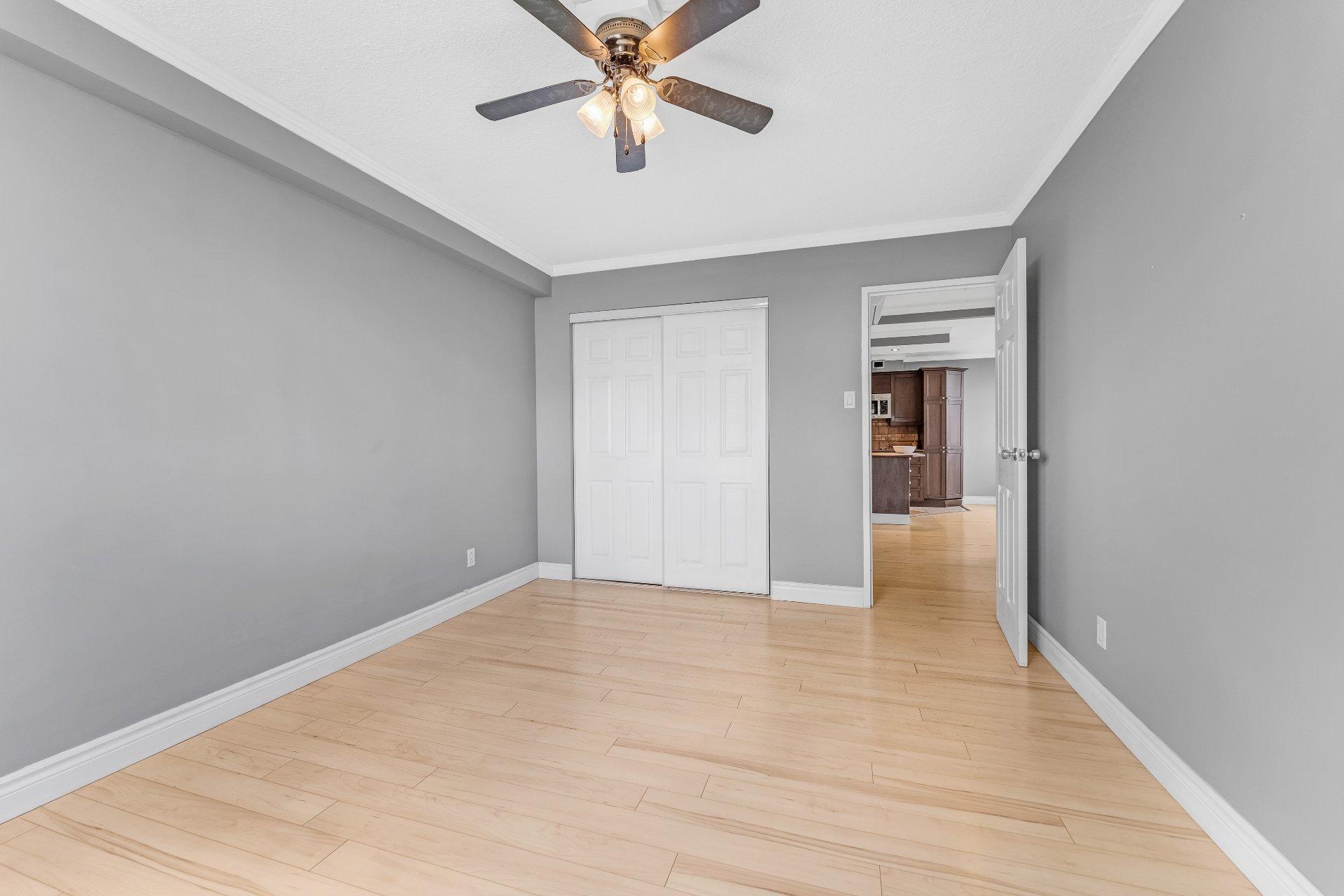 









285


Rue Laurier

, 2004,
Gatineau (Hull),




QC
J8X3W9

